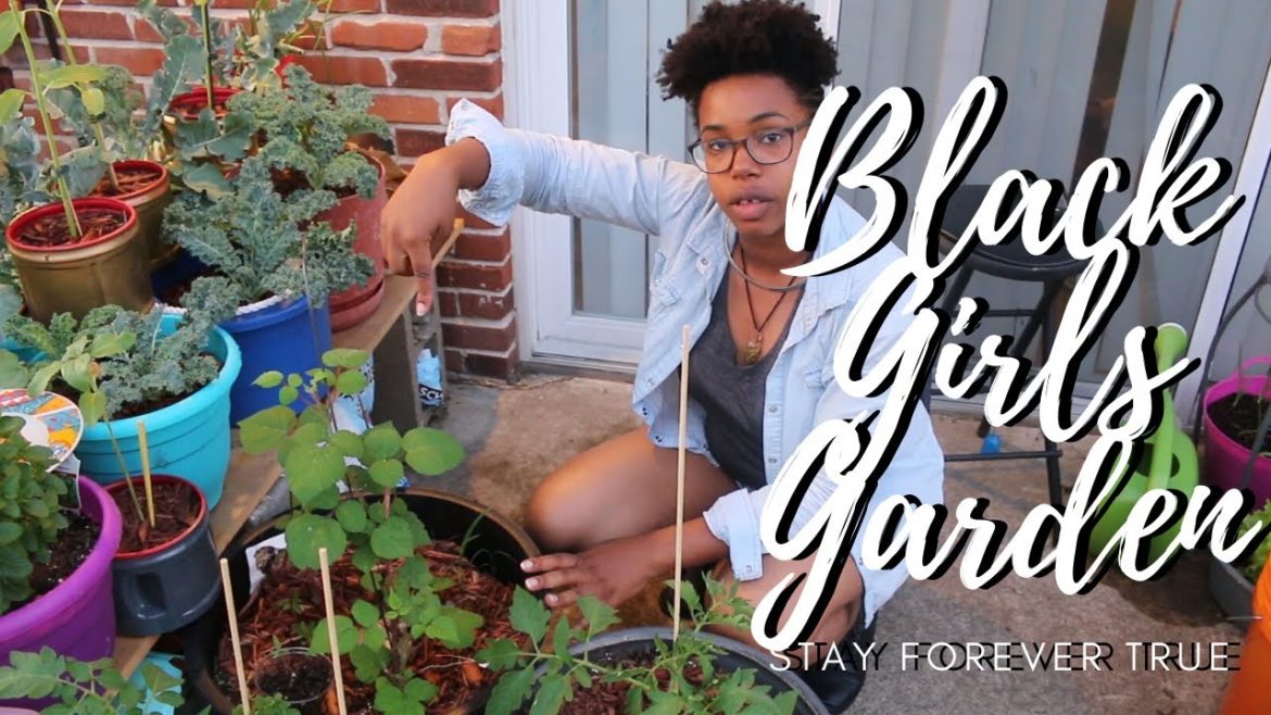 Garden Tour|Container|Apartment|Small Patio| Black Plant Mom