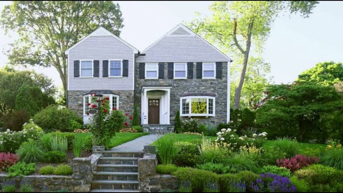 Front Yard Garden decoration ideas 2023 / Garden Walking Track Decoration / Home Front Garden Decor