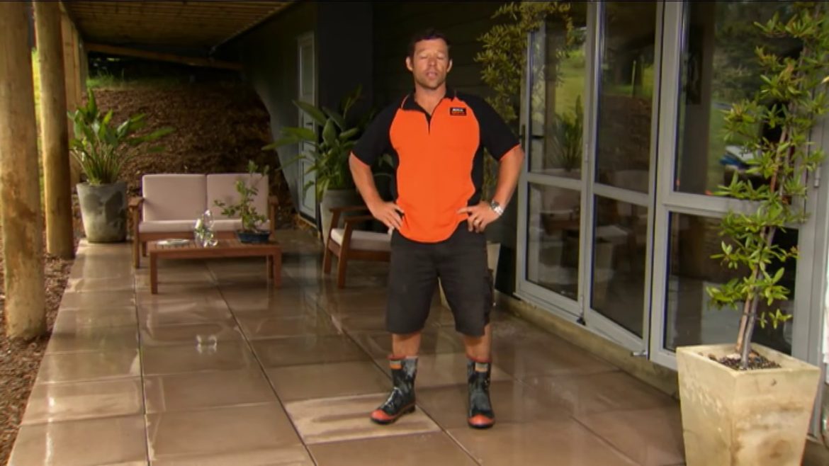 How to Lay Landscaping Paving | Mitre 10 Easy As DIY