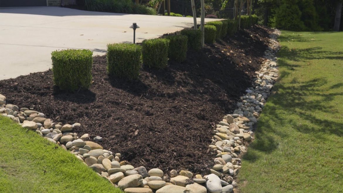 DIY Garden Edging Ideas for Your Yard | Done-In-A-Weekend Projects: Gain An Edge DIY Garden Edging Ideas for Your Yard | Done-In-A-Weekend Projects: Gain An Edge