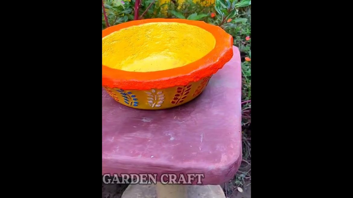 Gamla kaise banaye / how to make cement pot
