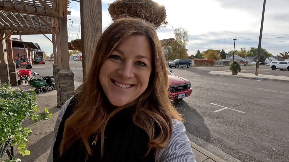 Garden Answer: Helping Get the Garden Center Ready for Christmas (Part 1)! 🎄❤️🎄 // Garden Answer Helping Get the Garden Center Ready for Christmas (Part 1)! 🎄❤️🎄 // Garden Answer