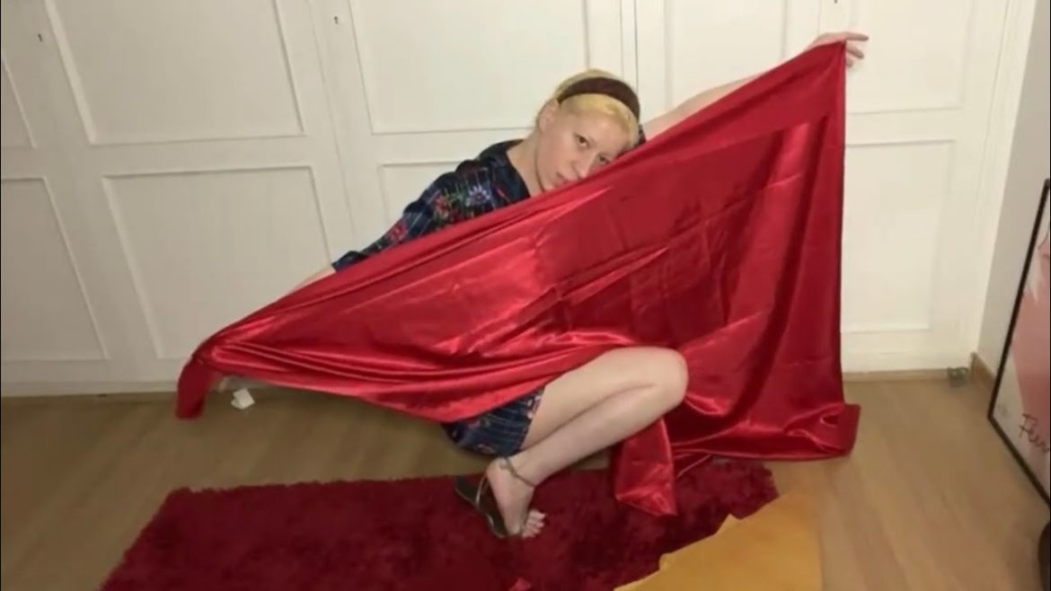 🫀DRESSED FOR A CHANGE | original 1970s pattern making, luxury loungewear, red satin, high fashion