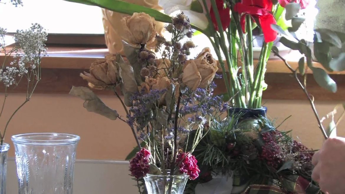 Gardening Tips & Advice : Arranging Dried Flowers Gardening Tips & Advice : Arranging Dried Flowers