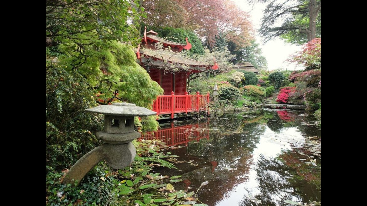 Japanese Garden at Compton Acres, near Poole in Dorset, UK. Japanese Garden at Compton Acres, near Poole in Dorset, UK.