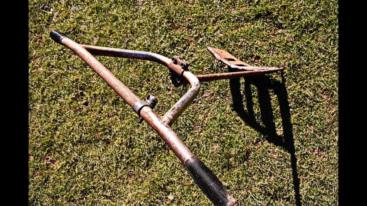 Awesome INNOVATIVE IDEA / DIY Garden Tool made from an old Bike