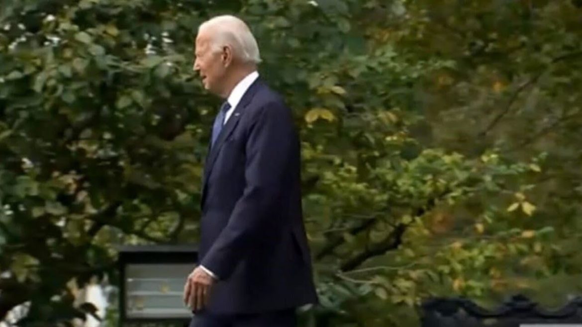 ‘Clean up on aisle 46’: Biden roasted for getting lost on lawn