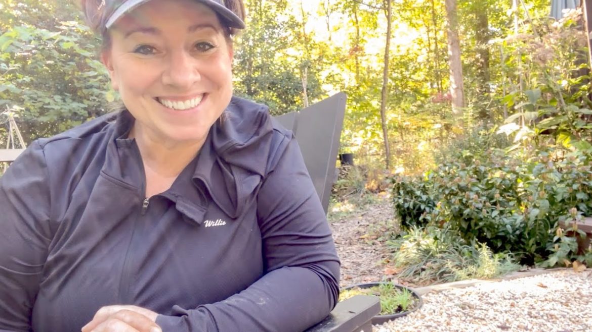 How I Am Turning My Backyard Lawn Into A Native Bee Haven! – Part 2 How I Am Turning My Backyard Lawn Into A Native Bee Haven! - Part 2