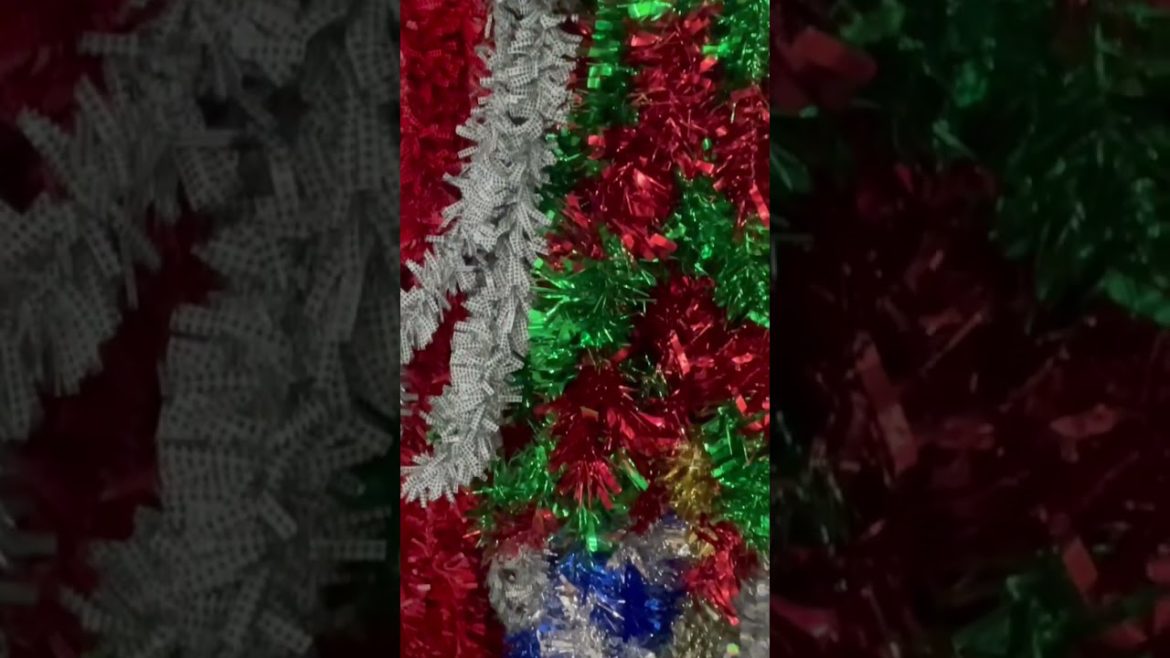 It’s beginning to look a lot like Christmas at the DOLLAR TREE! Gifts craft supplies #short #shorts