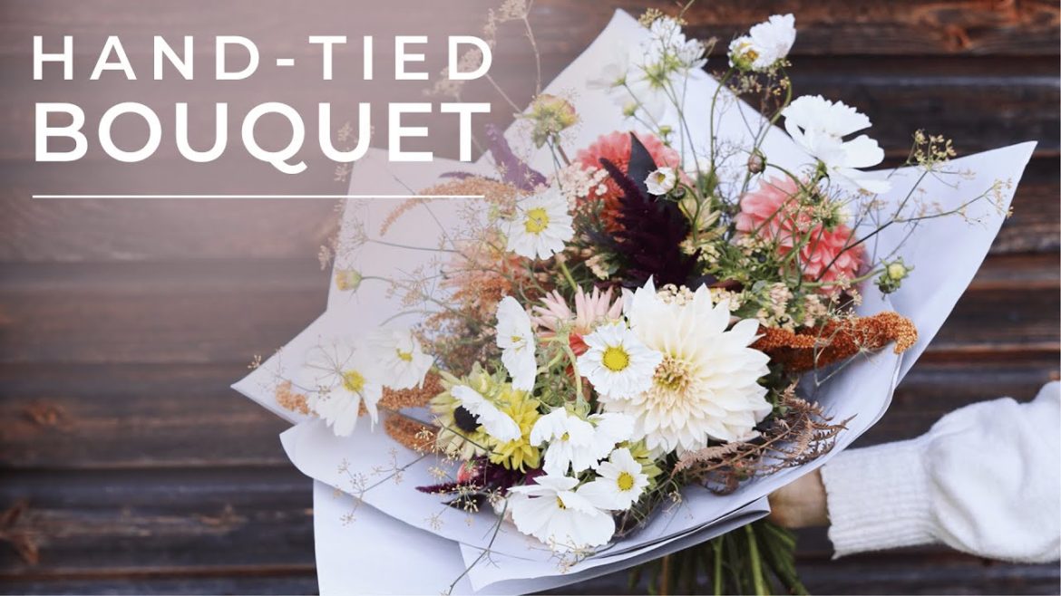 How to Make a Hand-Tied Autumn Bouquet | Planting with Michaela How to Make a Hand-Tied Autumn Bouquet | Planting with Michaela