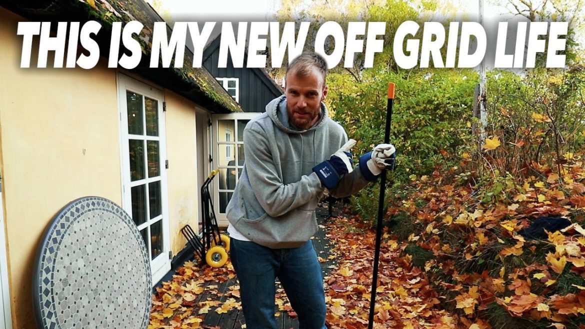 FIRST DAYS AT THE NEW OFF GRID HOUSE | We Moved In