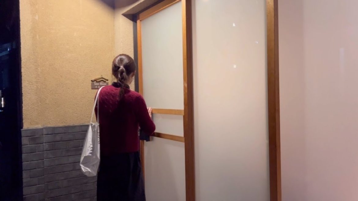 Stay in a Traditional Japanese House in KYOTO ! (with Garden, Breakfast, Bath )