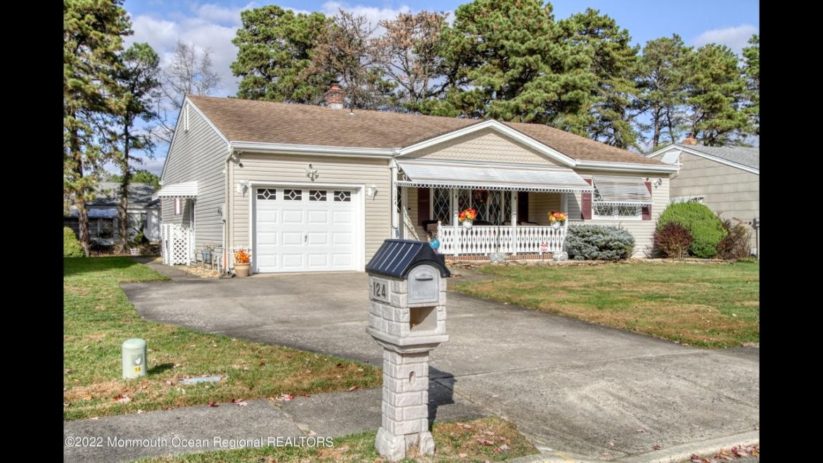 Property for sale – 124 Whitmore Drive, Toms River, NJ 08757 Property for sale - 124 Whitmore Drive, Toms River, NJ 08757