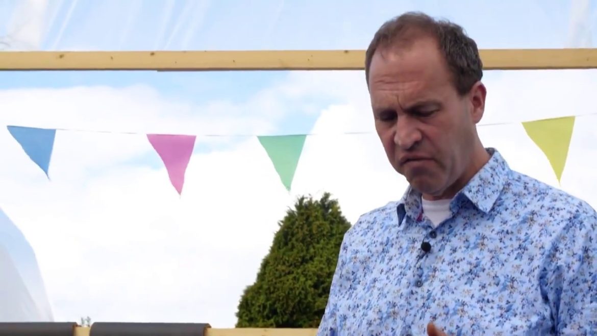 Tips for hanging baskets, pots and window boxes with The Irish Gardener, Peter Dowdall