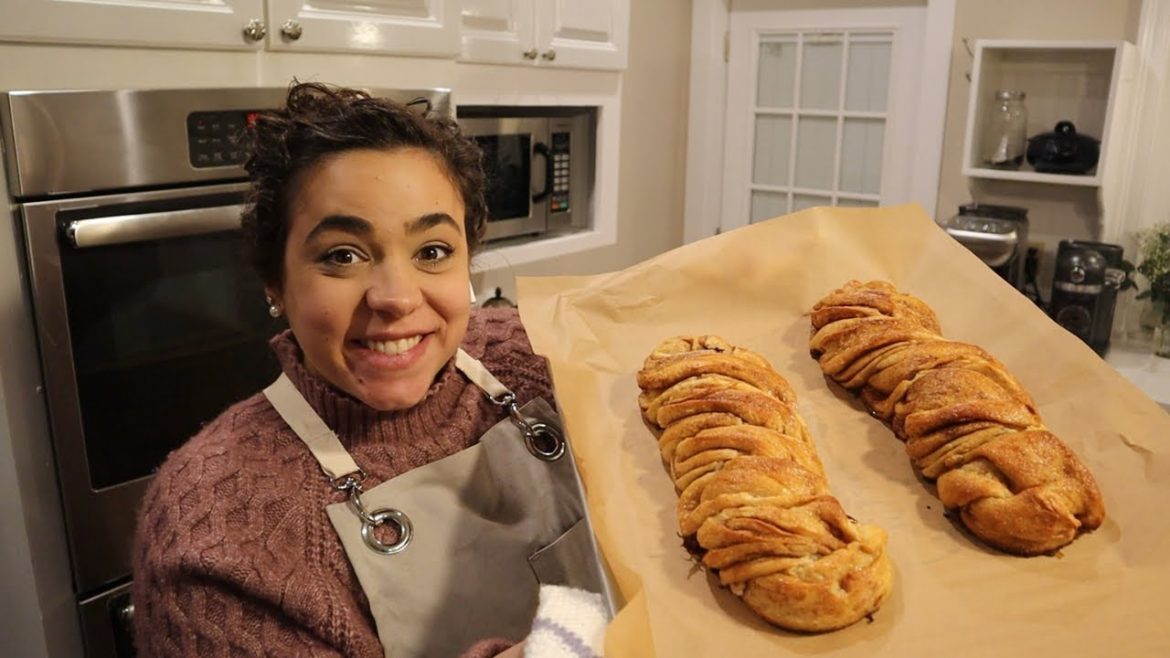 Planting garlic and all the things in the kitchen! Let the 2023 garden begin! Planting garlic and all the things in the kitchen! Let the 2023 garden begin!