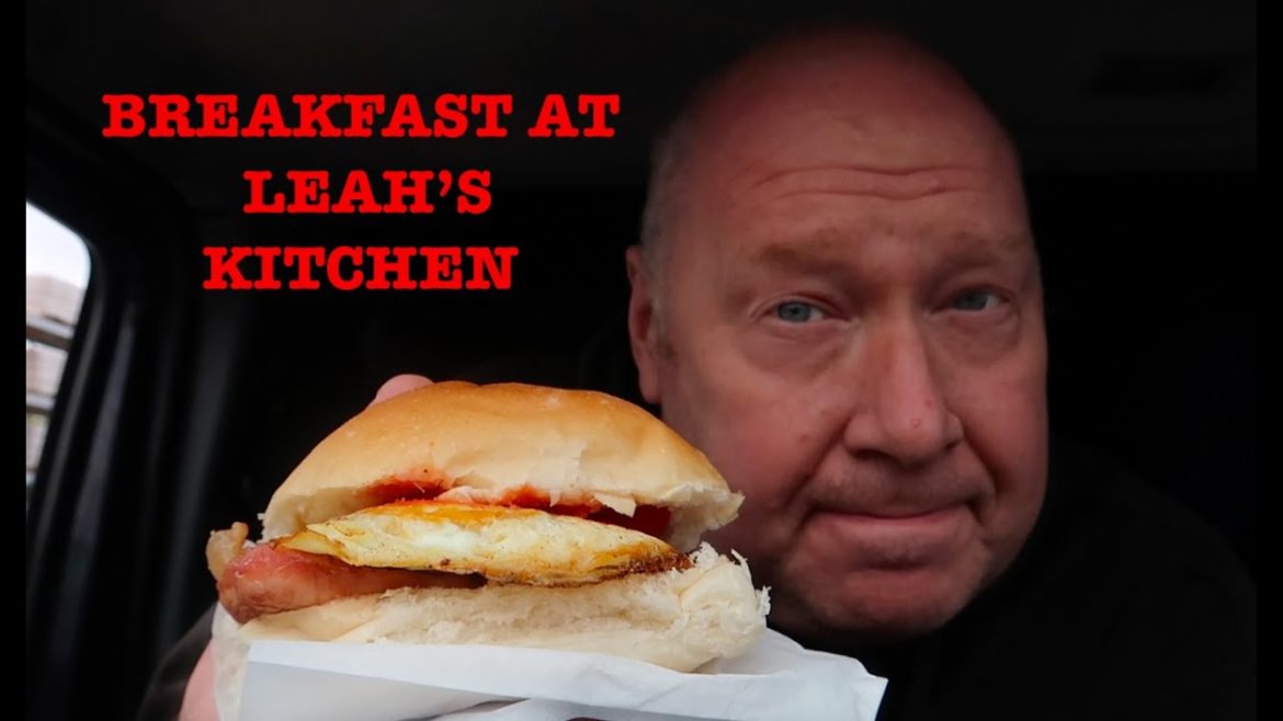 Leah's Kitchen Breakfast Cob at P&R Building Supplies Loughborough