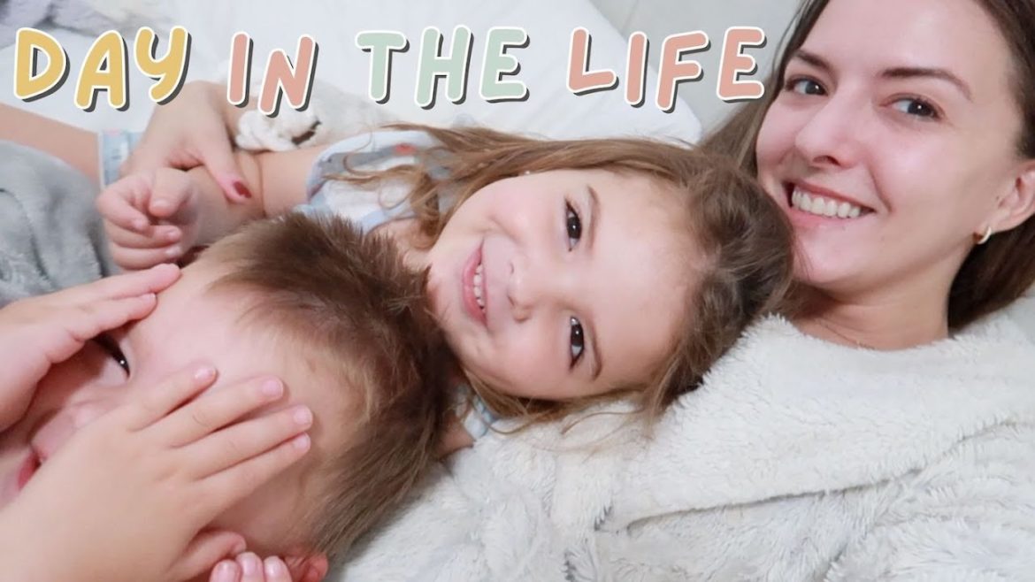 A WHOLE DAY AT HOME! ๐๐ DITL OF A MOM | he's talking so much, thanksgiving food baskets, hang out! A WHOLE DAY AT HOME! ๐๐ DITL OF A MOM | he's talking so much, thanksgiving food baskets, hang out!