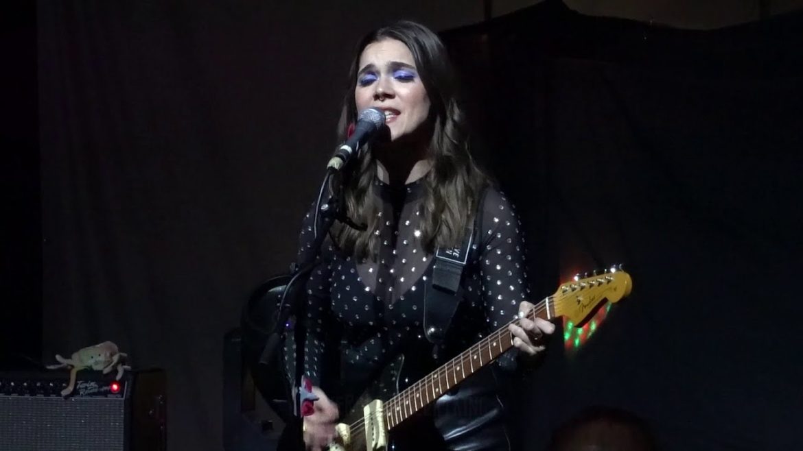 Kayleigh Goldsworthy – FULL SET (Live in Garden Grove 11-12-22) Kayleigh Goldsworthy - FULL SET (Live in Garden Grove 11-12-22)