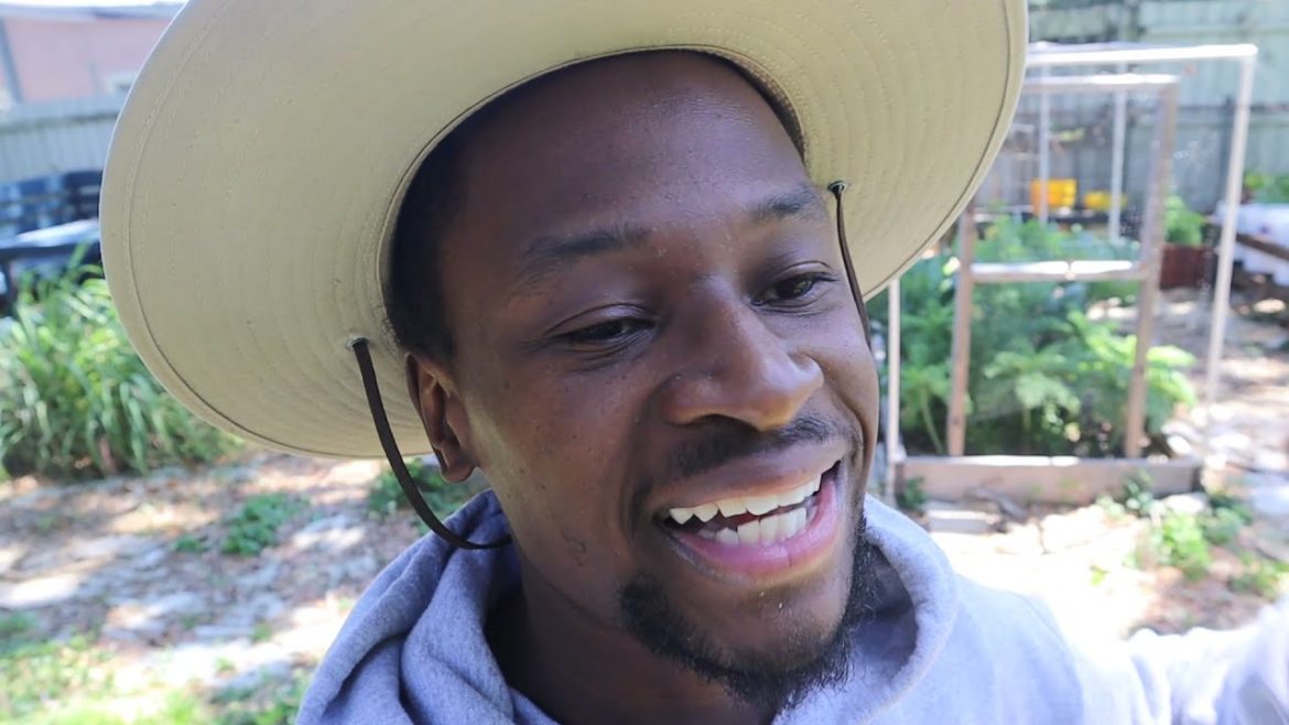 Why I am Creating a Front Yard Garden!! Front Yard Makeover!! DIY GARDENING PROJECT FOR 2021 Why I am Creating a Front Yard Garden!! Front Yard Makeover!! DIY GARDENING PROJECT FOR 2021