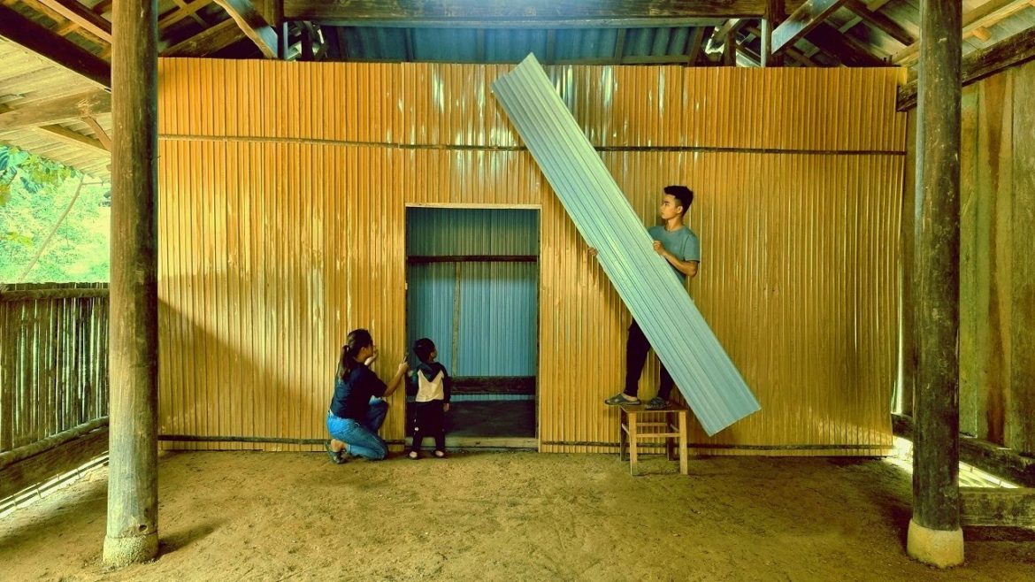 COMPLETE CABIN BUILDING: Installing a self-contained bedroom - Phuong / Living Off Grid. Ep.24