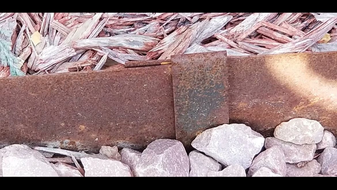 Edge Right Hammer in Landscape Edging 48 inch Strips 14 Gauge Cor Ten Steel 8 inch Depth 5 P Edge Right Hammer in Landscape Edging 48 inch Strips 14 Gauge Cor Ten Steel 8 inch Depth 5 P