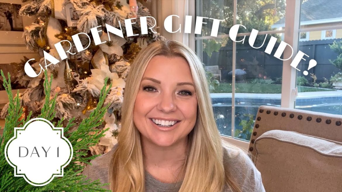 Holidays in the Garden Series Day 1! :: 10 Gifts for the Gardener :: Gardener Gift Guide