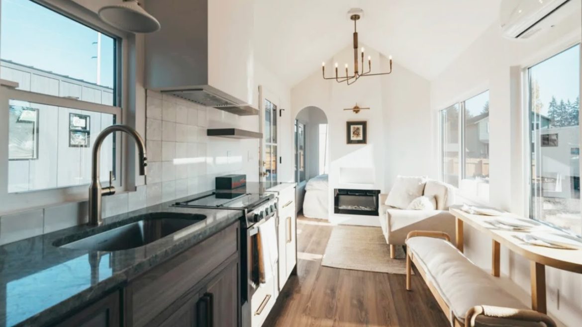 Available Modern Luxury Tiny House on Wheels for Oregon's Street Of Dreams Event Available Modern Luxury Tiny House on Wheels for Oregon's Street Of Dreams Event