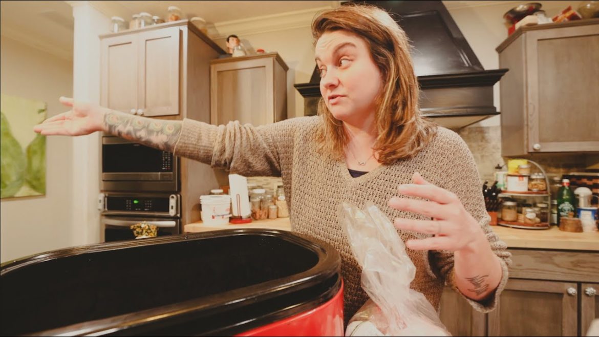 Roots and Refuge Farm: Making Bone Broth (Thanksgiving prep) Making Bone Broth (Thanksgiving prep)