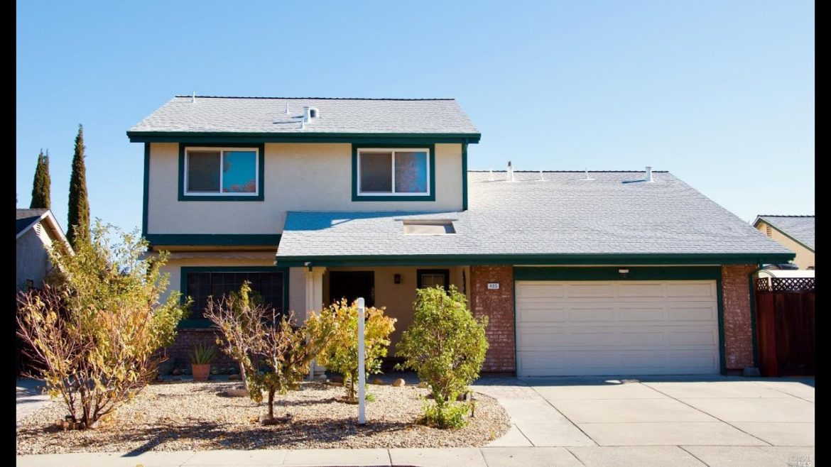 Home For Sale: 405 Limerick Way,  Vacaville, CA 95688 | CENTURY 21