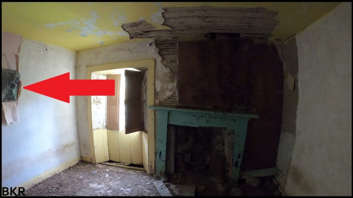 A Ghost in The Mirror - Haunted Scotland