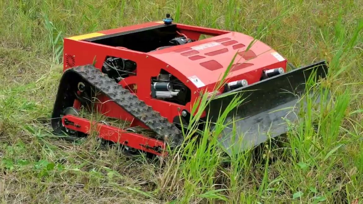 China robotic brush mower, robotic slope mower price, remote control lawn mower with tracks for sale
