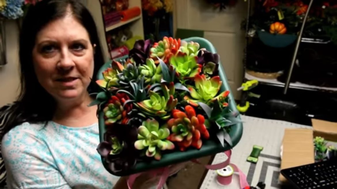 How to make a succulent garden with Dollar Tree Supplies How to make a succulent garden with Dollar Tree Supplies