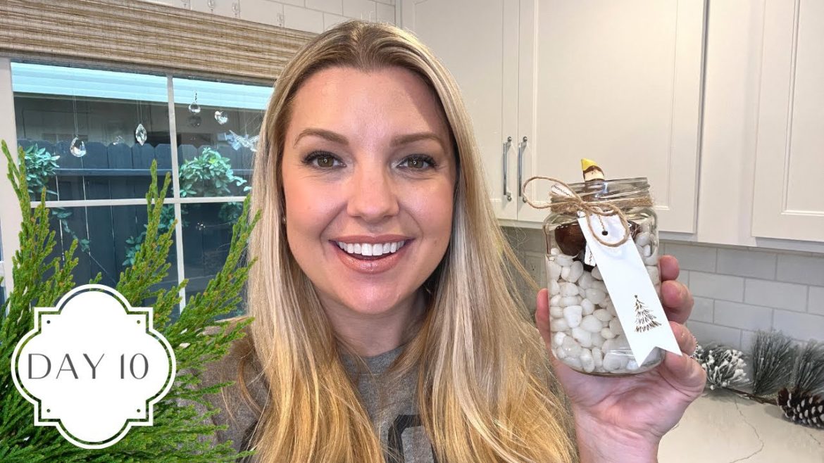 Holidays in the Garden Day 10! :: Easy DIY Paperwhite Gifts for Neighbors and Friends! Holidays in the Garden Day 10! :: Easy DIY Paperwhite Gifts for Neighbors and Friends!