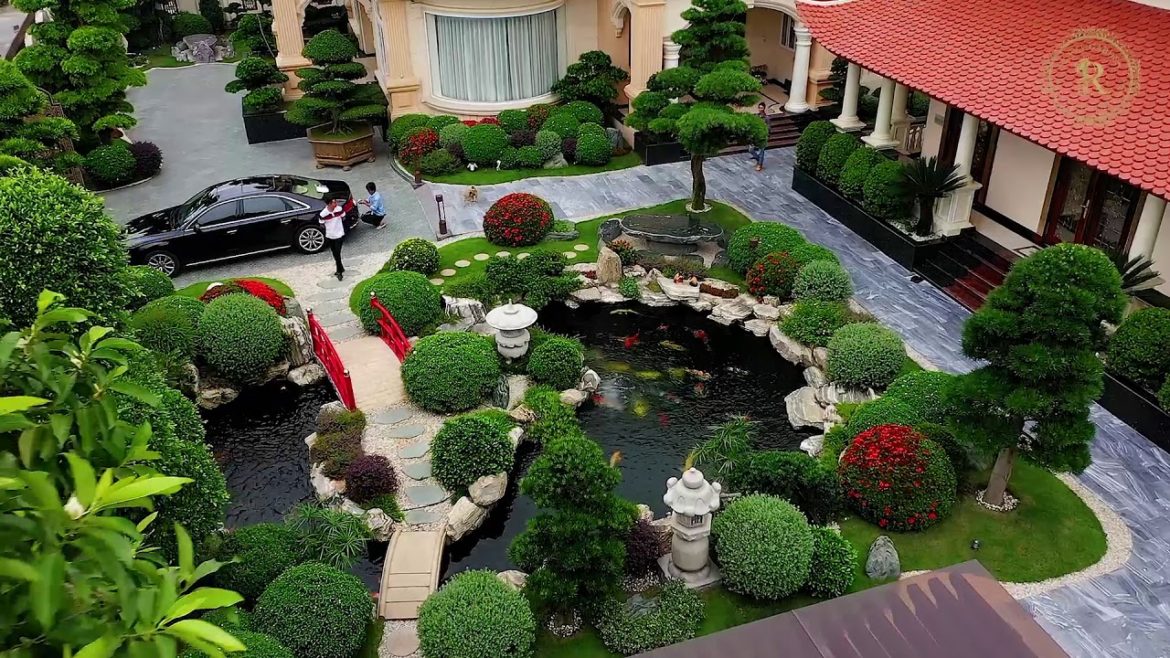 BIET THU CA KOI by Royal Garden and Landscape Vietnam