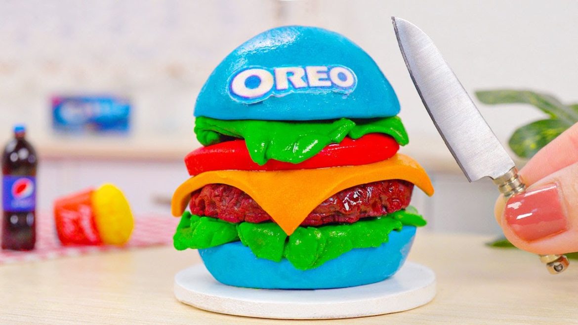 Wonderful Miniature OREO Burger Cake Decorating | Yummy Miniature Realistic Fondant Cake Design Idea