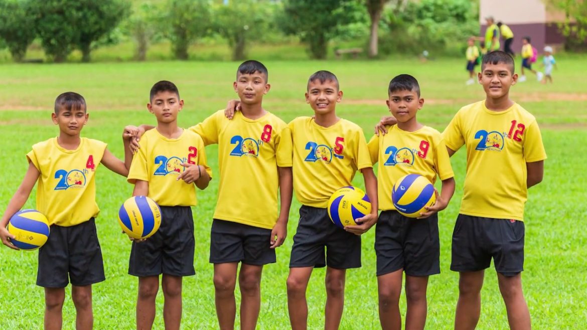 Children's Project: Sports and Gardening Equipment donation from Tischler Reisen AG Children's Project: Sports and Gardening Equipment donation from Tischler Reisen AG