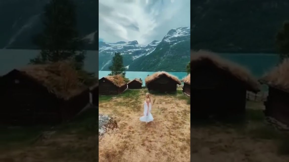 LIKE A DREAM, WONDERFUL STAY IN A CABIN WITH A VIEW OF A BLUE LAKE #shorts