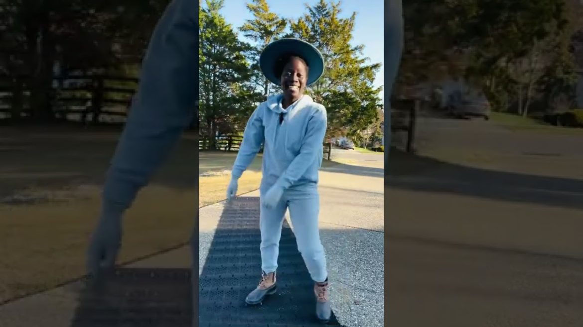 Start Compost Bin #compost #composting #gardensoil  #organicgardening #fypage #gardeningtips