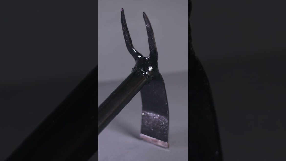 Upgrading my garden hoe plus making a planting tool