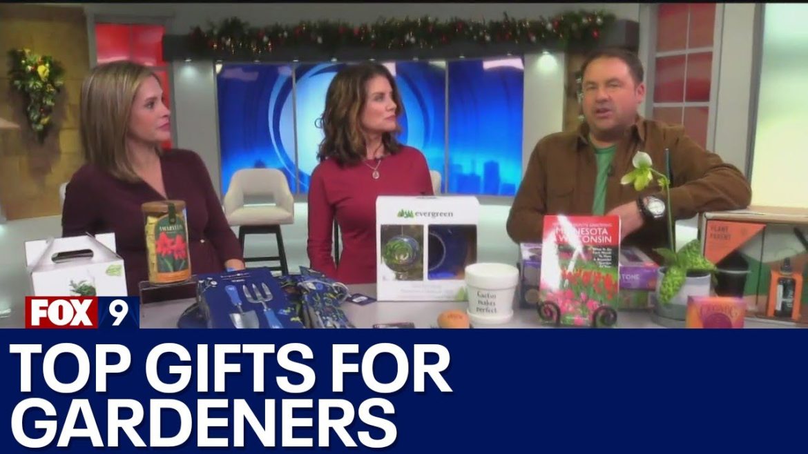 Top gifts for gardeners this holiday season Top gifts for gardeners this holiday season