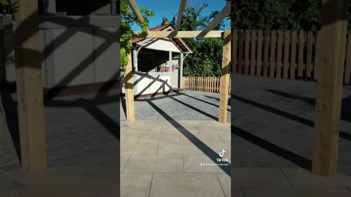 Before and after on this beautiful garden make over. #beforeandafter #diy #garden #ideas