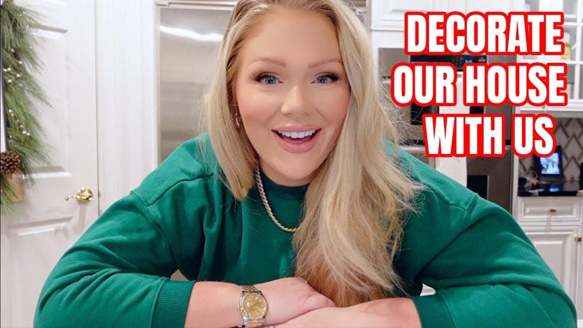 DECORATE OUR HOUSE FOR THE HOLIDAYS WITH US 🎄 | KELLY & STEPHEN