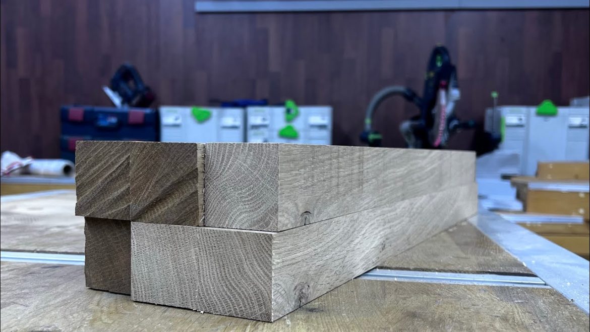 I make a gift with my own hands from several pieces of wood. Woodworking. DIY. I make a gift with my own hands from several pieces of wood. Woodworking. DIY.