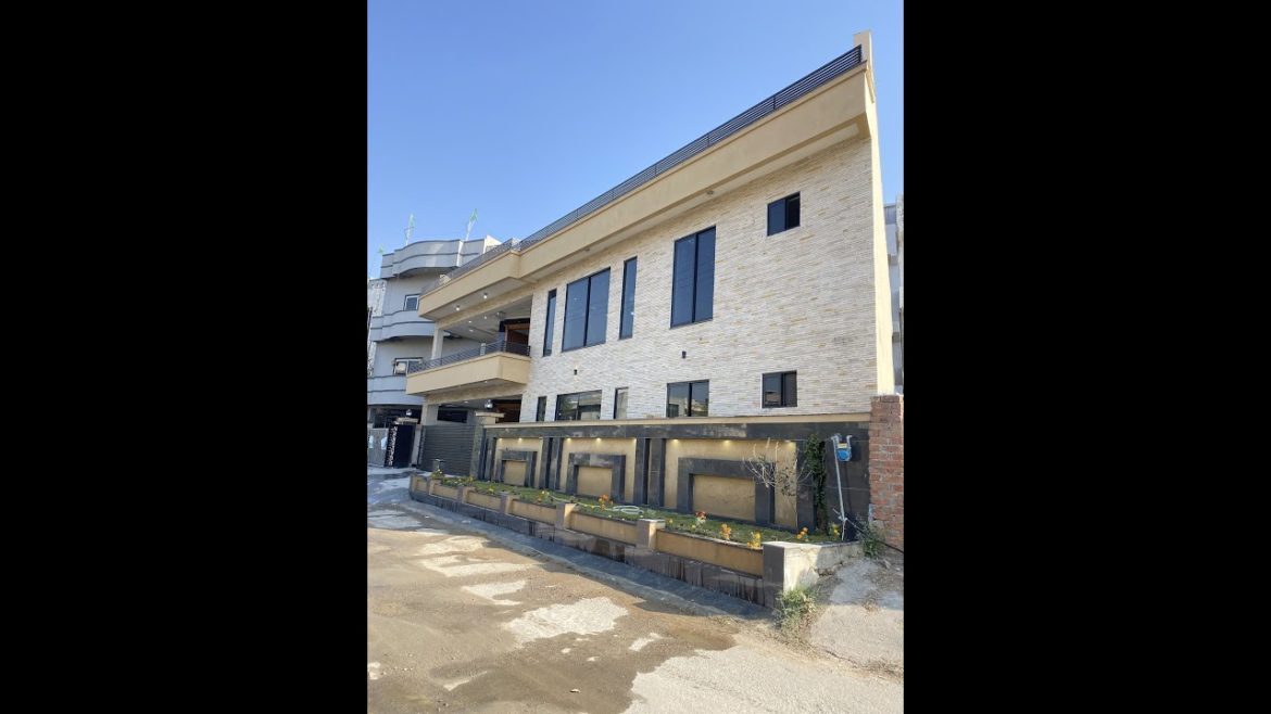 10 Marla London Style House In Jinnah Garden Short Tour | 10 Marla House Design in Pakistan | Home 10 Marla London Style House In Jinnah Garden Short Tour | 10 Marla House Design in Pakistan | Home