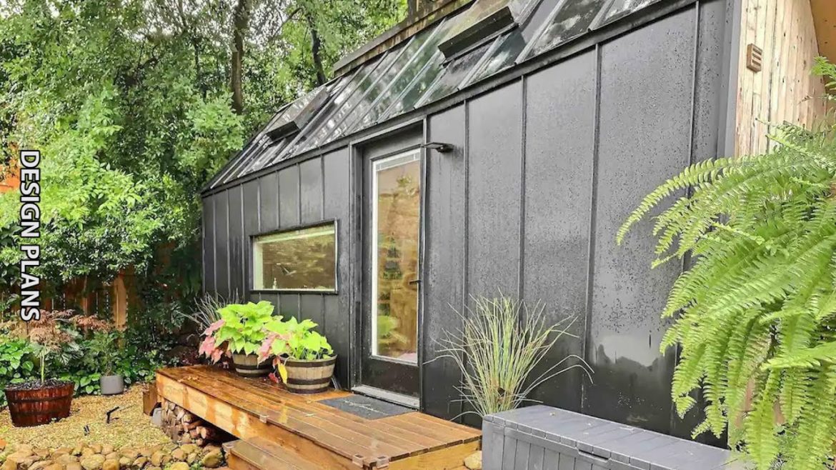 Modern Tiny Home With Beautiful Backyard