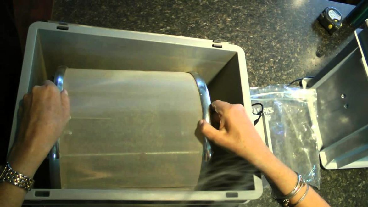 Pollen Master Demonstration @ PNW Garden Supply