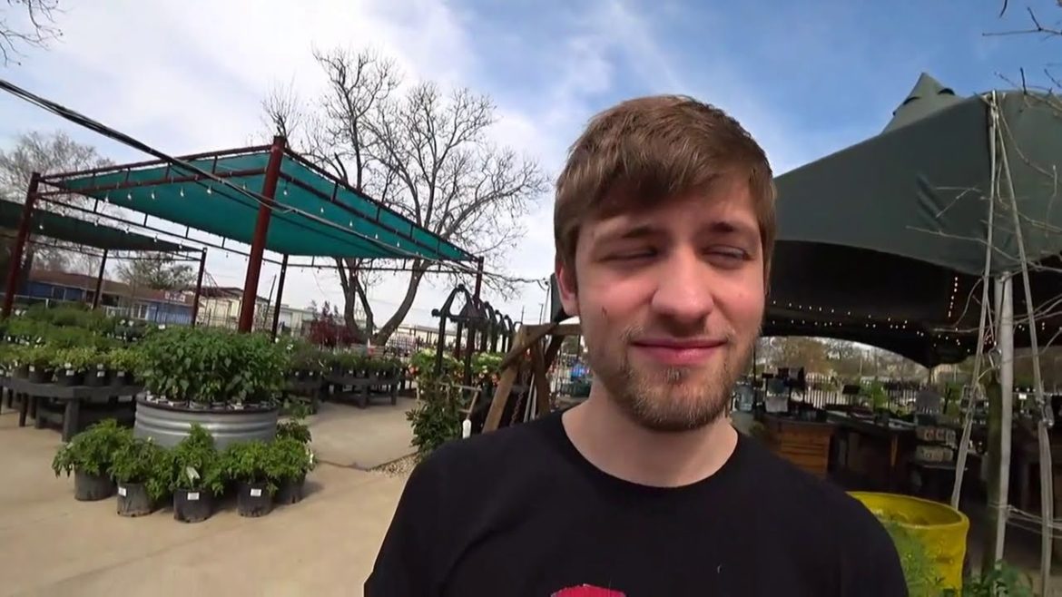 Greekgodx buys Gardening Supplies with Sodapoppin, Nmplol & Malena