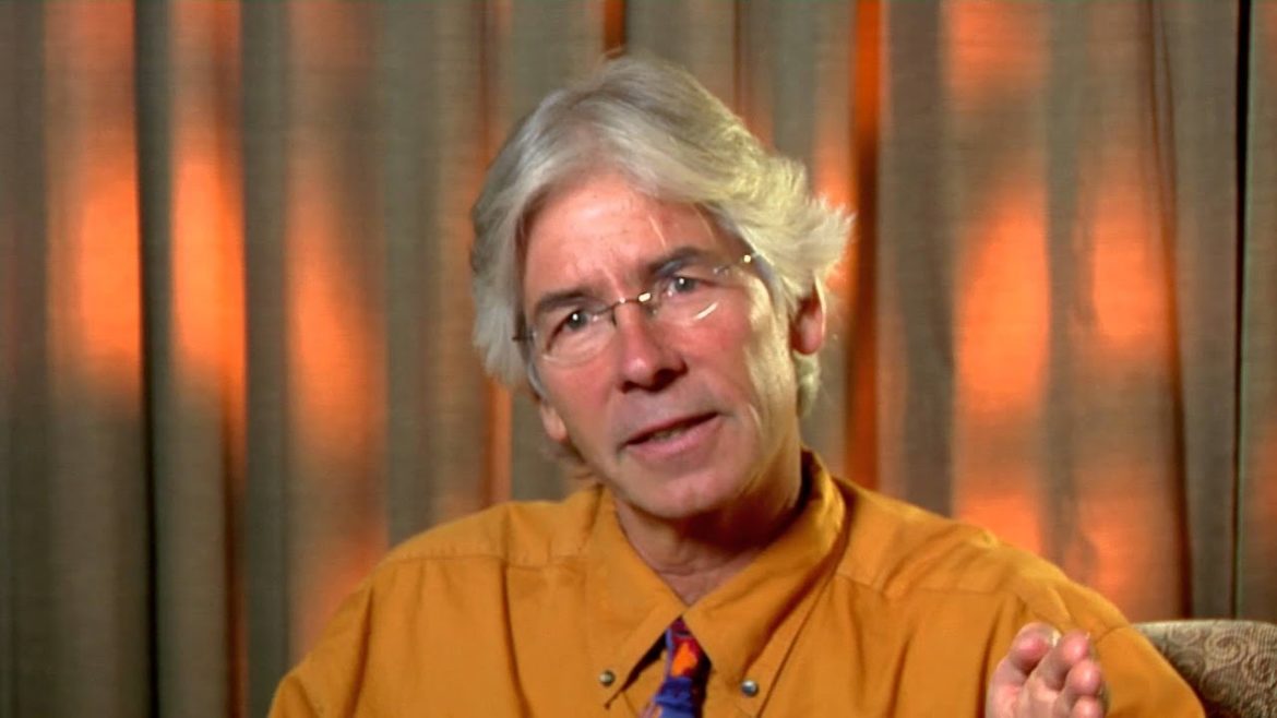 Christopher Gardner speaks about his research findings Christopher Gardner speaks about his research findings