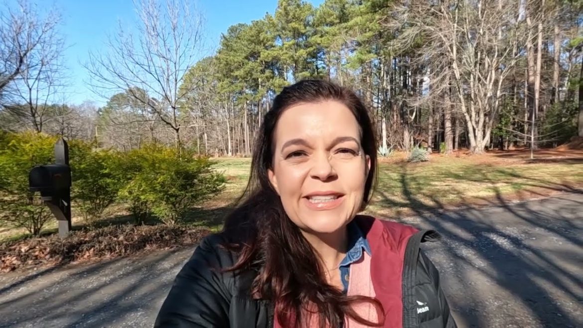 How to Create a Winter AquaPot & Put the Garden to Bed for Winter | Gardening with Creekside How to Create a Winter AquaPot & Put the Garden to Bed for Winter | Gardening with Creekside