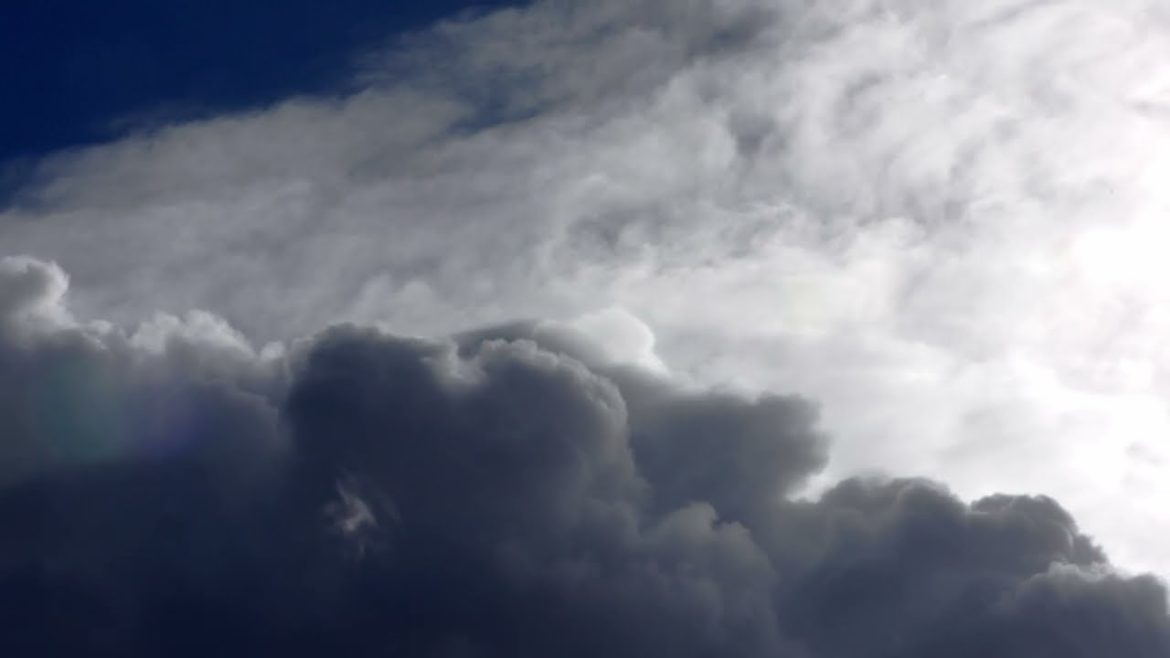 Sony FX3 with adapted Nikon 105 f/2.8 vr macro lens - test video